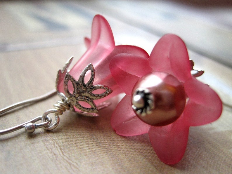 Sangria Pink Lucite Flower Earrings, Mauve Pearl and Bellflower Earrings, Trumpet Floral Earrings, Sangria Lilies and Pearl Beads image 1