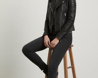 Chaqueta de cuero negro estilo motociclista para mujer / Cuello de borreguillo sintético / Abrigo de motociclista hecho a mano / Moda de invierno