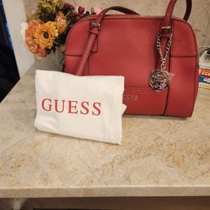 Bolso de hombro Guess Los Ángeles
