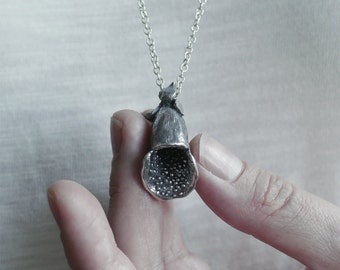 Digitalis Flower Silver Hanger / AMARANTA Collectie van Gemagenta / vingerhoedskruid ketting, botanische sieraden