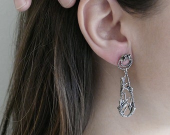 Flourishing Teardrop Silver Earrings / AMARANTA Collection