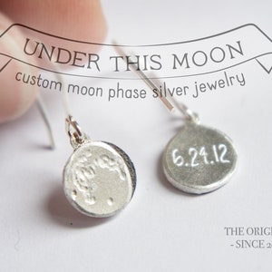 Boucles d'oreilles personnalisées phases de lune : cadeau date personnalisé en argent sterling. SOUS CETTE LUNE de Gemagenta