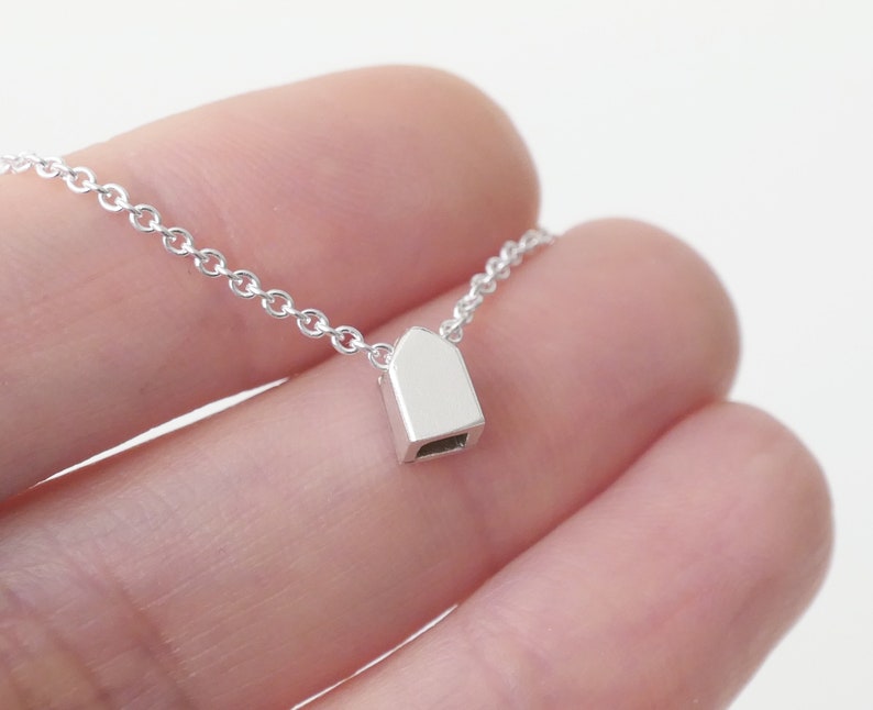 RUSTIG / TRANQUIL Tiny Amsterdam House Necklace, miniature house, silver, huis, architect, dutch, home sweet home, housewarming image 4