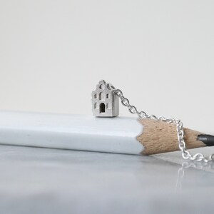 RUSTIG / TRANQUIL Tiny Amsterdam House Necklace, miniature house, silver, huis, architect, dutch, home sweet home, housewarming image 3