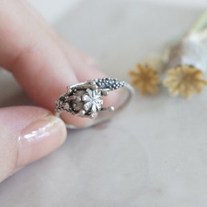 Poppy Seedpod Ring silver ring / AMARANTA Collection image 3