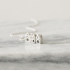 Tiny Amsterdam houses necklace, gift for architect, dutch houses, canal houses, Amsterdam skyline, traveller gift, cityscape image 4