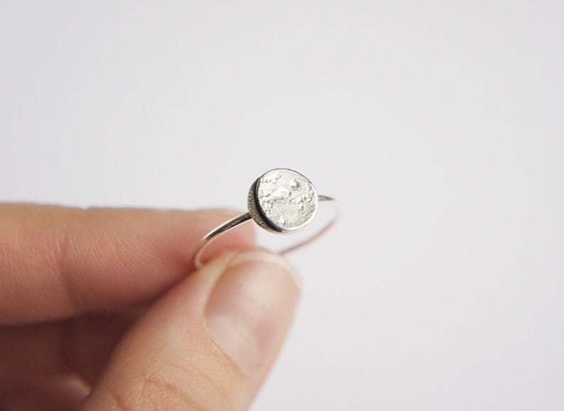 UNDER THIS MOON / Ring Personalized lunar phase ring of your special night in silver, dainty moon ring, moon phase ring, crescent moon image 7