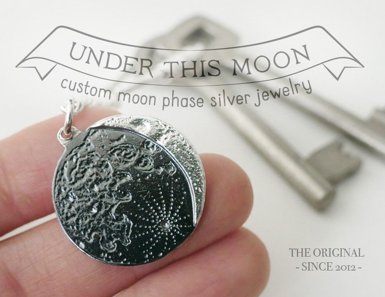 UNDER THIS MOON / Keychain Customised lunar phase keychain of your special night in silver 925, realistic moon, supermoon, birth moon image 1