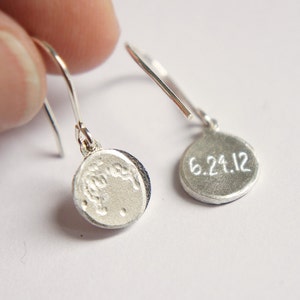 UNDER THIS MOON / Earrings Personalized moon phase earrings of your special date in silver, delicate moon earrings, new mom custom gift image 7