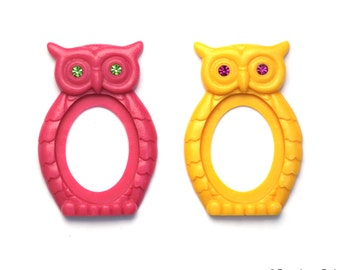 1 Single Retro Owl Frames for 30mm x 40mm Cameo ORIGINAL DESIGN with Crystal Eyes Pink Yellow