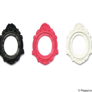 NEU Kleines Set von 2 viktorianischen Open Back Vintage Style Mini Rahmen für Cabochon 36mm x 45mm für eine 25mm x 18mm Cameo