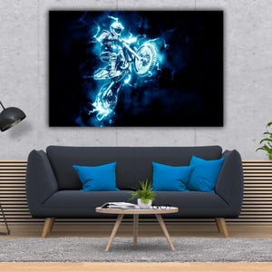 Stampa artistica di motocross al neon elettrico, decorazione da parete per moto da cross, stampa su tela di sport estremi, fulmine, pilota, energia blu, caverna per uomini moderni, regalo per la stanza degli adolescenti