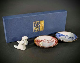 Minoware Dinosaur Plate Set with Chopstick Rests  Japanese Ceramic Tableware,  Gifts for Couples