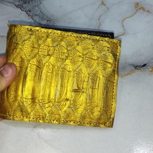 Cartera de piel de pitón auténtica dorada y negra para hombre, cartera plegable de piel exótica genuina, regalo de aniversario de lujo, cartera personalizada para hombre