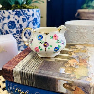 Vintage Ellgreave Pottery Creamer
