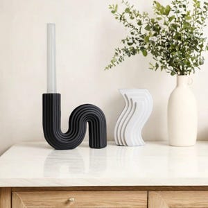 Kandelaar Artistieke zwart-witte kandelaars, decoratieve kandelaar op tafel voor woondecoratie