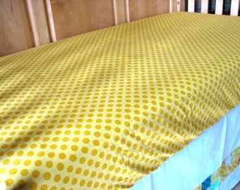 Fresh Sunshine Polka Dot Fitted Crib Sheet