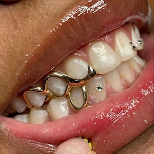 Wavy Freeform Cap In Dental Gold & Sterling Silver (3 Teeth) Custom Made Grillz Any Teeth FREE Shipping!
