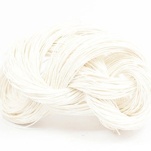 Papierschnur in Weiß - ein ganzer Strang mit 120m - Stricken, Häkeln, etc.