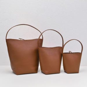 Bucket Bag i äkta läder | Minimalistisk vardagsväska för arbete och pendling