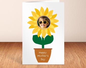 Tarjeta personalizada de girasol para el Día de la Madre: plantilla editable de Canva. Agrega la foto de tu hijo/a, descarga instantánea e imprimible.