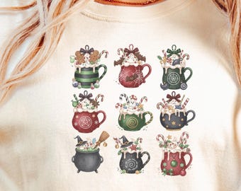 Witchy koffieshirt, Comfort Colors® magische mok T-shirt, grappig heksencadeau voor koffieliefhebbers, gezellige heks sweater voor Halloween of Yule