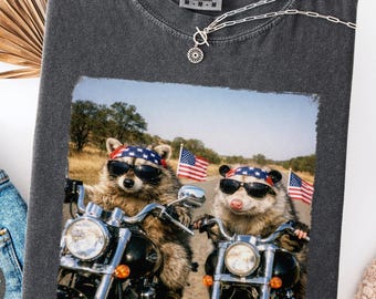 Camiseta de motociclista con mapache y zarigüeya para el 4 de julio, camiseta divertida y salvaje de Comfort Colors, camiseta vintage America 250, camiseta gráfica patriótica para motociclistas