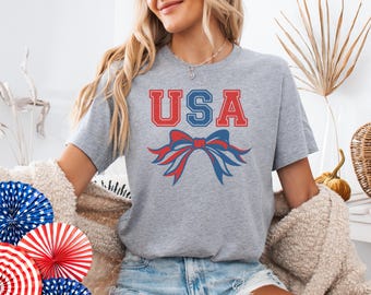 USA Ribbon Bow T-Shirt: Retro Patriotic 4th of July Tee