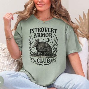 Gordeldier introvert pantserclubshirt, comfort kleuren gordeldier-shirt, gothic Weirdcore retro-shirt, sarcastisch introvert humor-T-shirt afbeelding 11