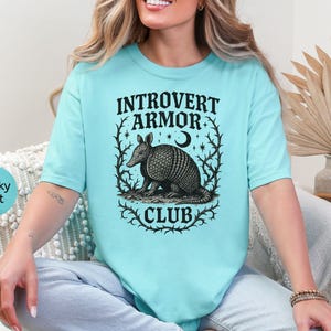 Gordeldier introvert pantserclubshirt, comfort kleuren gordeldier-shirt, gothic Weirdcore retro-shirt, sarcastisch introvert humor-T-shirt afbeelding 14