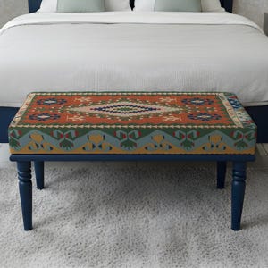 vardagsrumsinredning, minimalistisk bänk, enkel återlämning, funktionell inredning, golvsittplatser, mångsidig bänk, bohemisk chic, iögonfallande bänk