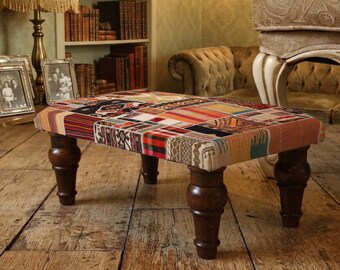 gemusterter Ottomane, buntes Wohndekor, modernes Wohndekor, Boho Geschenkidee, Geschenk für Freund, Öko-Ottomane