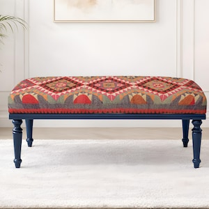 Könnte beinhalten: Ein Satz von drei Keramik-Nisttöpfen in Blau-, Grün- und Weißtönen. Die Schalen haben eine gesprenkelte Glasur und ein schlichtes, modernes Design. Die größte Schüssel hat einen Durchmesser von etwa 15 cm.
