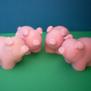 Pig Soap | ONE Pig Shaped Soap | Farm Animal Soap | Smiling Pig | Gift for Him | Gift for Her | Party Favor Pig Soap | Gift for Farmer
