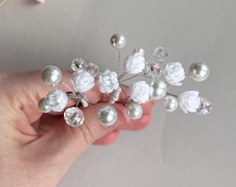 Wedding flower hair pins, pearl piece babys breath bridal headpiece