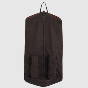Luxury leather garment bag with monogram embroidery, created for destination weddings, formal events, and corporate travel – foldable and stylish gift idea for dads, boyfriends, or travelers.