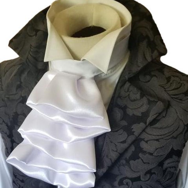 Cravate JABOT blanche victorienne historique Regency en satin blanc