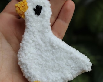 Punch Needle Goose Keychain – Cute Goose Bag Charm – Handmade Pendant – Wool Keychain – Cute Animal Accessory