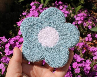 Blume - Handgemachter Punch Needle Untersetzer, Mug Rug, Tassenteppich, Tassenuntersetzer, Getränkeuntersetzer, Stanznadeluntersetzer