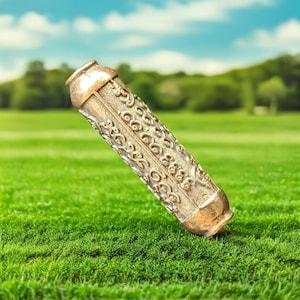 Takrut Mon Saneh by Archan Pakong – Powerful Love & Charisma Charm (Metta, Wealth, Attraction)