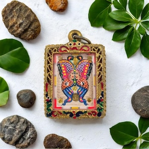 Rare Kruba Krissana Amulet Sacred Collector’s Piece for Luck, Wealth & Success
