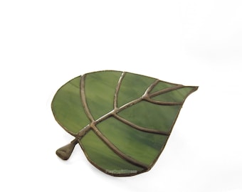 Green Leaf Night Light, Spring Stained Glass Nightlight