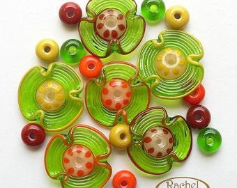 Lampwork Flower Glass Beads, FREE SHIPPING, Handmade Grass Green Glass Disc Beads - Rachelcartglass