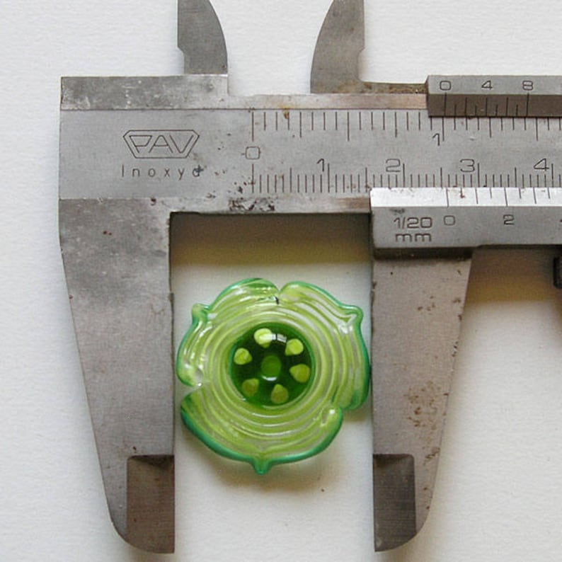 FREE SHIPPING Rachelcartglass Spiral Green Lampwork Flowers Glass Beads Olive Green Handmade Glass Beads Pea Green