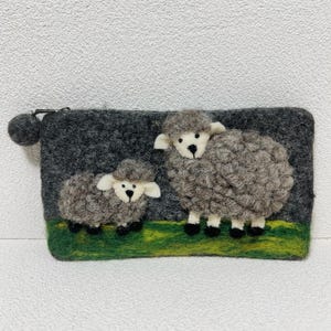 Estuche para teléfono de lana de oveja fieltrada a mano: monedero con diseño de cordero 3D, bonito bolso de fieltro para regalo, cartera de lana con cremallera