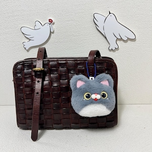 Handmade Plush Gray Cat Keychain: Fuzzy Kitten Bag Charm