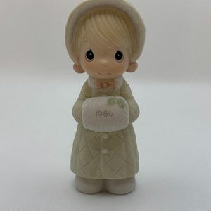 Precious Moments - Wishing You A Cozy Christmas 1986