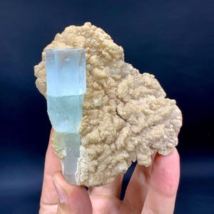 天然ブルーアクアマリン標本、原石アクアマリン標本 - 131.74グラム