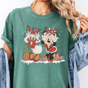 Comfort Colors Minnie Daisy Christmas Shirt, Vintage Christmas Shirt, Minnie Daisy Xmas Shirt, Retro Disney Christmas Shirt