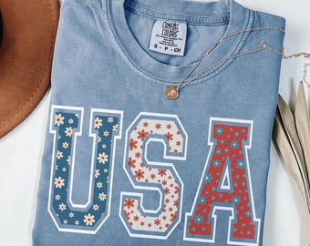 USA Floral Graphic Tee, Retro 4th of July T-Shirt,Patriotic Summer Shirt, Vintage Style USA Tee, Comfort Colors Shirt, Fourth of July Shirt
